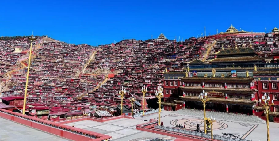 Hillside architecture and cultural landscape